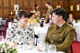 Goodwood Revival Gäste im Officers Club