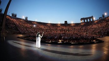 Arena di Verona Blick von Bühne auf Zuschauerränge