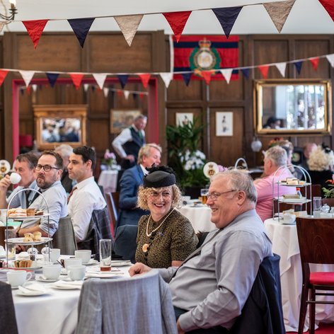 Goodwood Revival Gäste im Officers Club