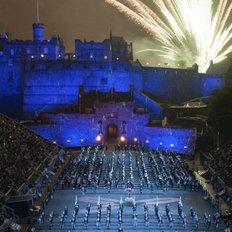 Feuerwerk und Edinburgh Castle Royal Edinburgh Military Tattoo