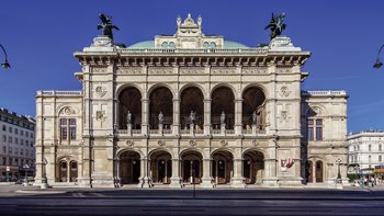 Wiener Staatsoper Aussenansicht am Tag