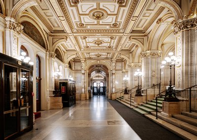 Wiener Staatsoper, Foyer