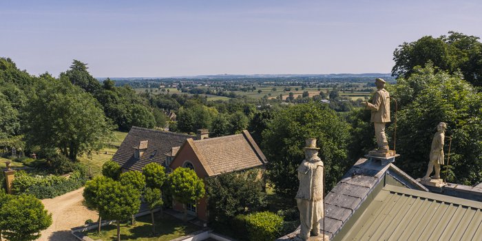 Blick aus Gelände Longborough Festival Opera